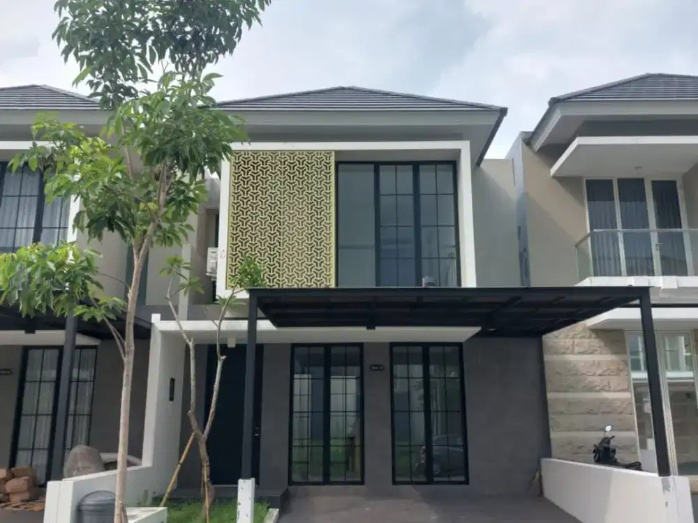 Termurah Rumah 2 Lantai Siap Huni di The Greenlake Citraland, Surabaya Barat