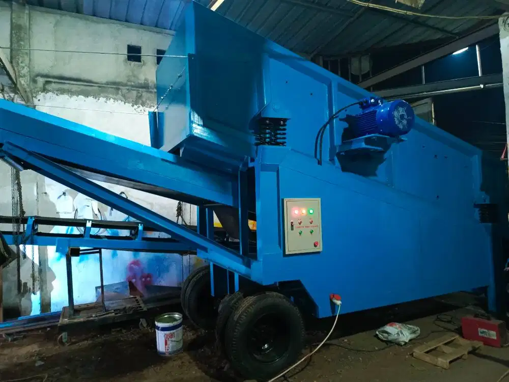 Mobile Vibrating Screen / Mobile Stone Crusher
