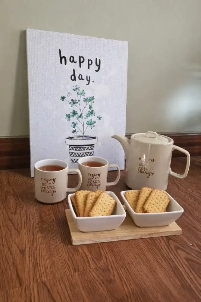 Teapot Set cantik siap untuk jadi partner ngopi ngeteh