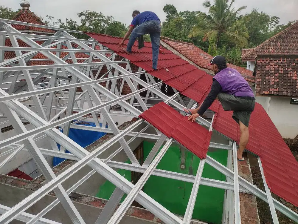 Baja Ringan UPVC ALDERON Dari BIMA TRUSS Spesialis Renovasi Atap Lapuk
