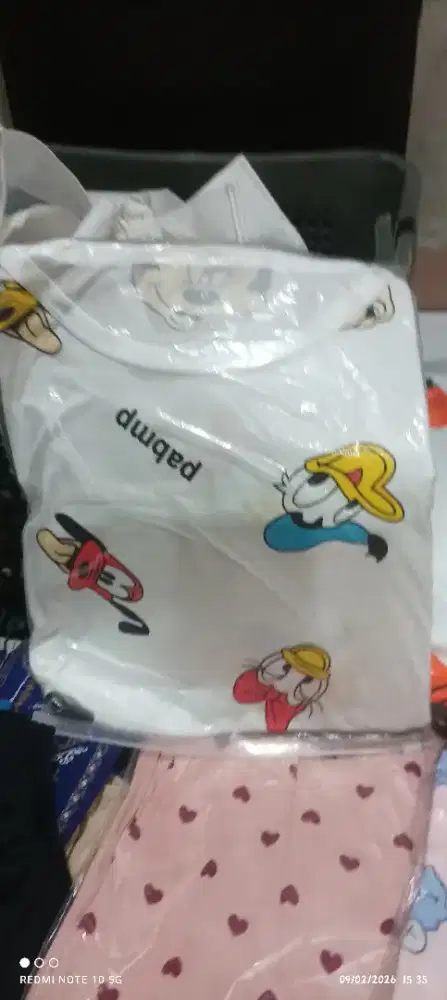 Baju ini bisa buat santai-santai di rumah, bisa buat tidur