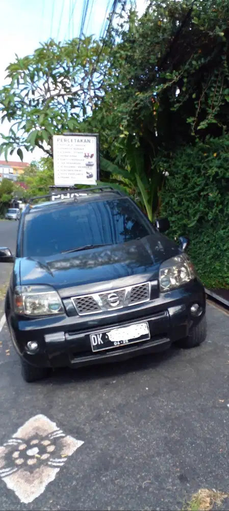 Nissan XTrail 2006 hitam