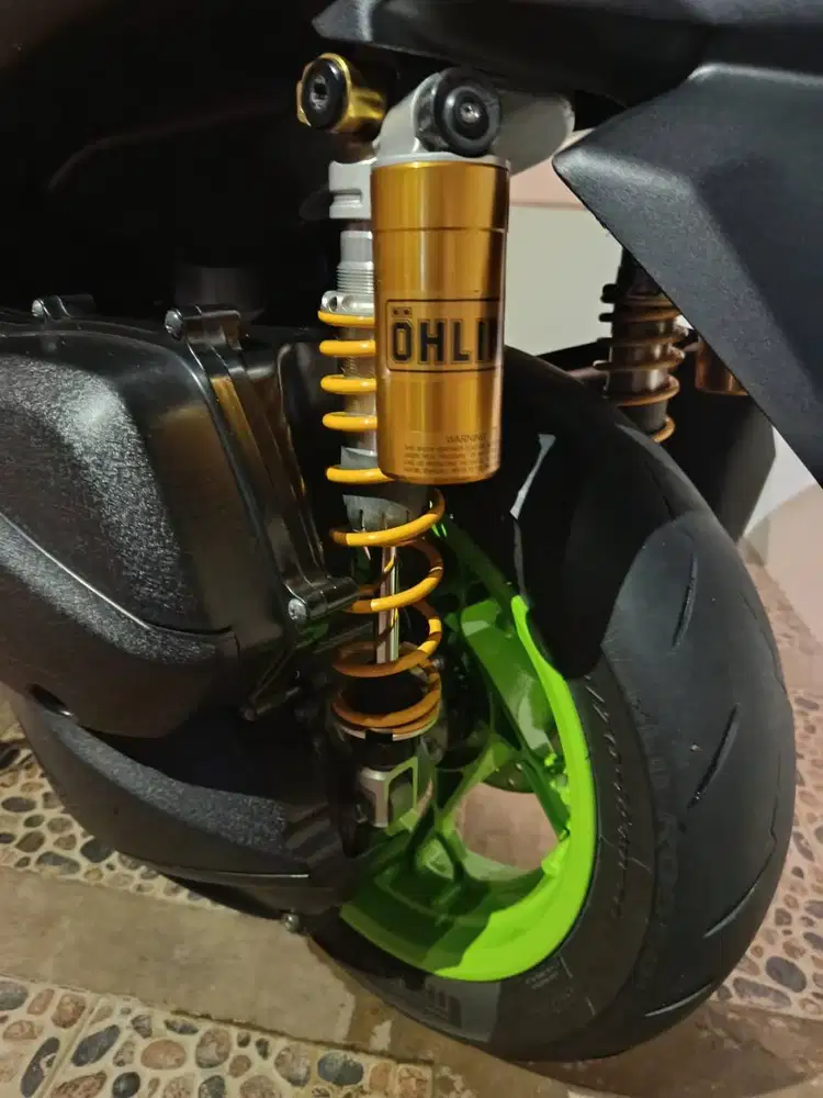 OHLINS FOR YAMAHA XMAX 250/300 (YA 740)