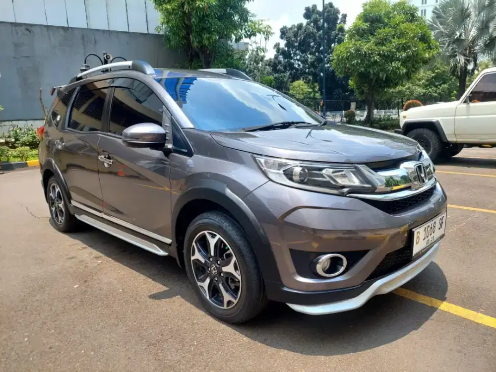 BR-V Prestige 1.5 at 2018 (Antik)