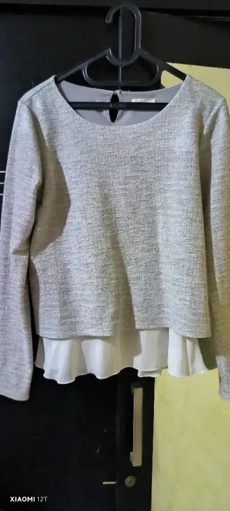 Blouse cantik dan elegan