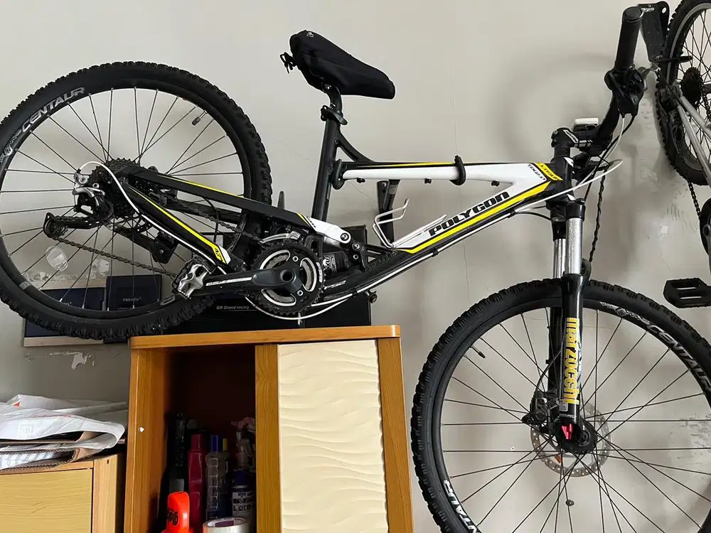 Polygon Collosus SX 2 MTB tahun 2016 sepeda gunung downhill