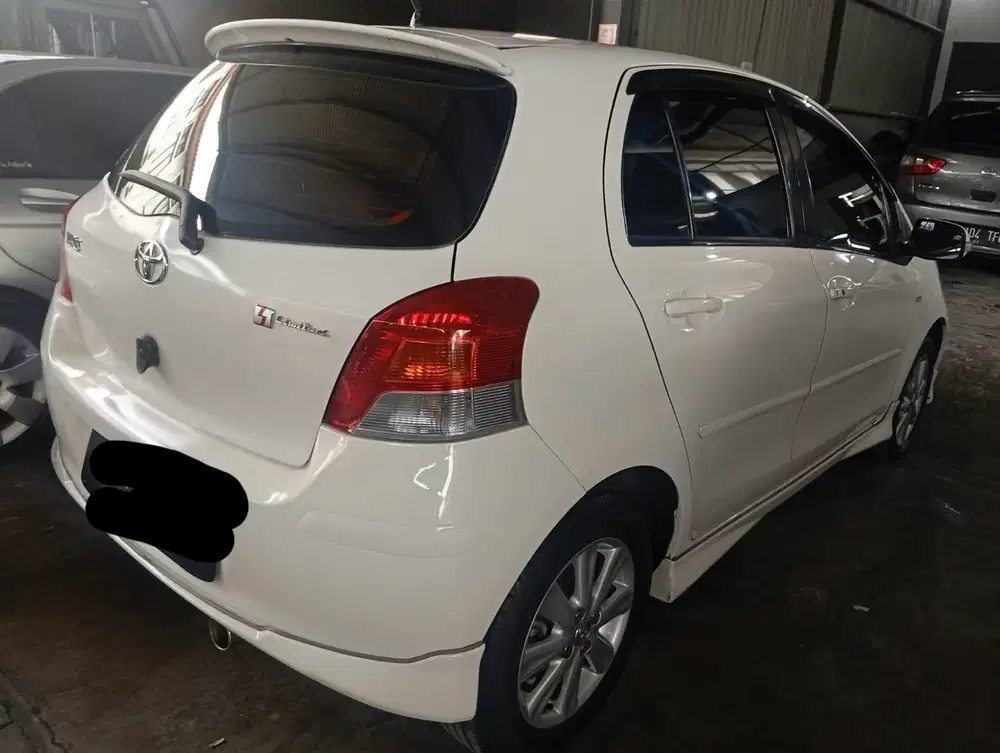 Toyota Yaris 2010 Bensin