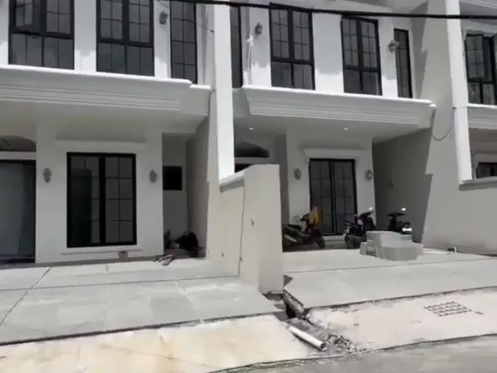 Jual Rumah dengan Design Elegan di Dharmahusada indah Surabaya. Dekat Karmen dan Unair Surabaya