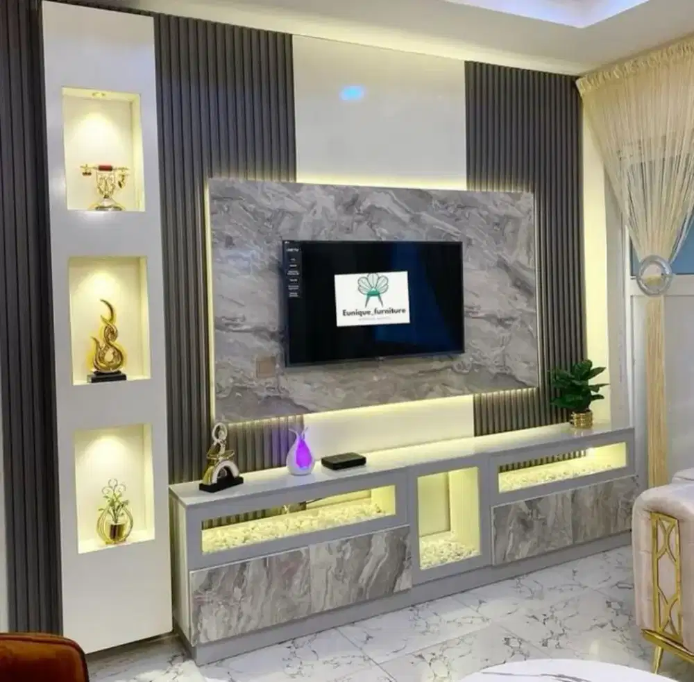 Backdrop TV Minimalis Custom