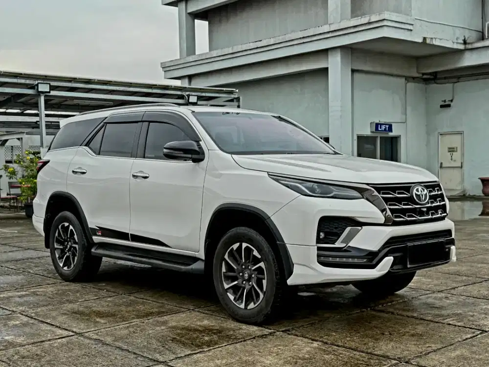 Toyota Fortuner GR 2.8 2022