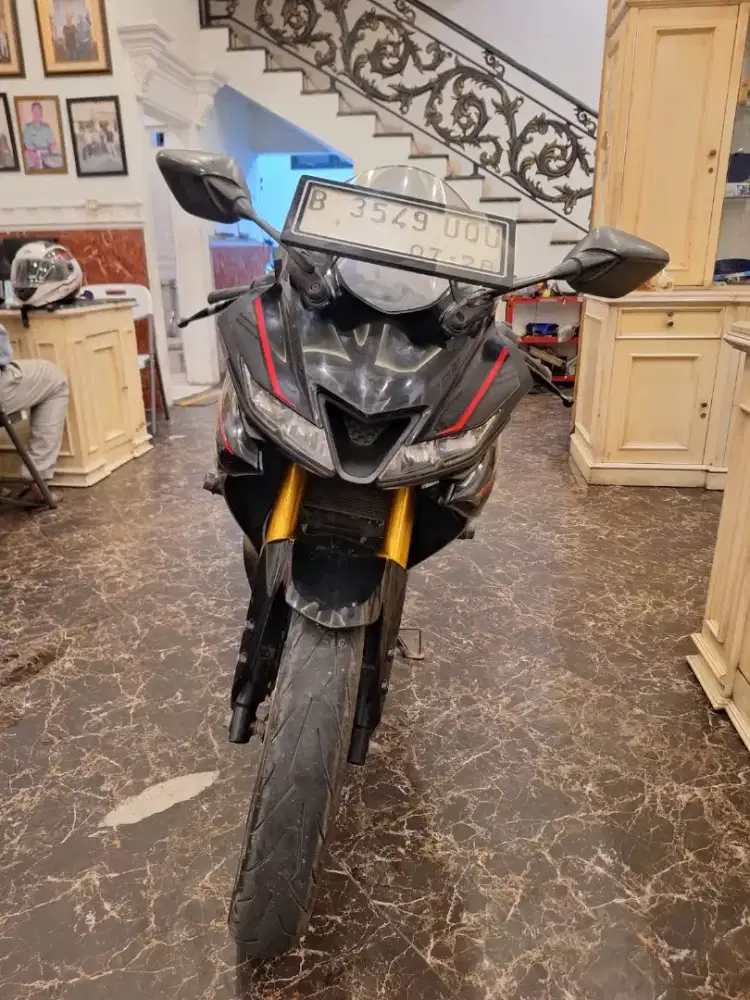 DIJUAL CEPAT SURAT LENGKAP PAJAK HIDUP R15 V3 2018 MESIN ADEM HALUS