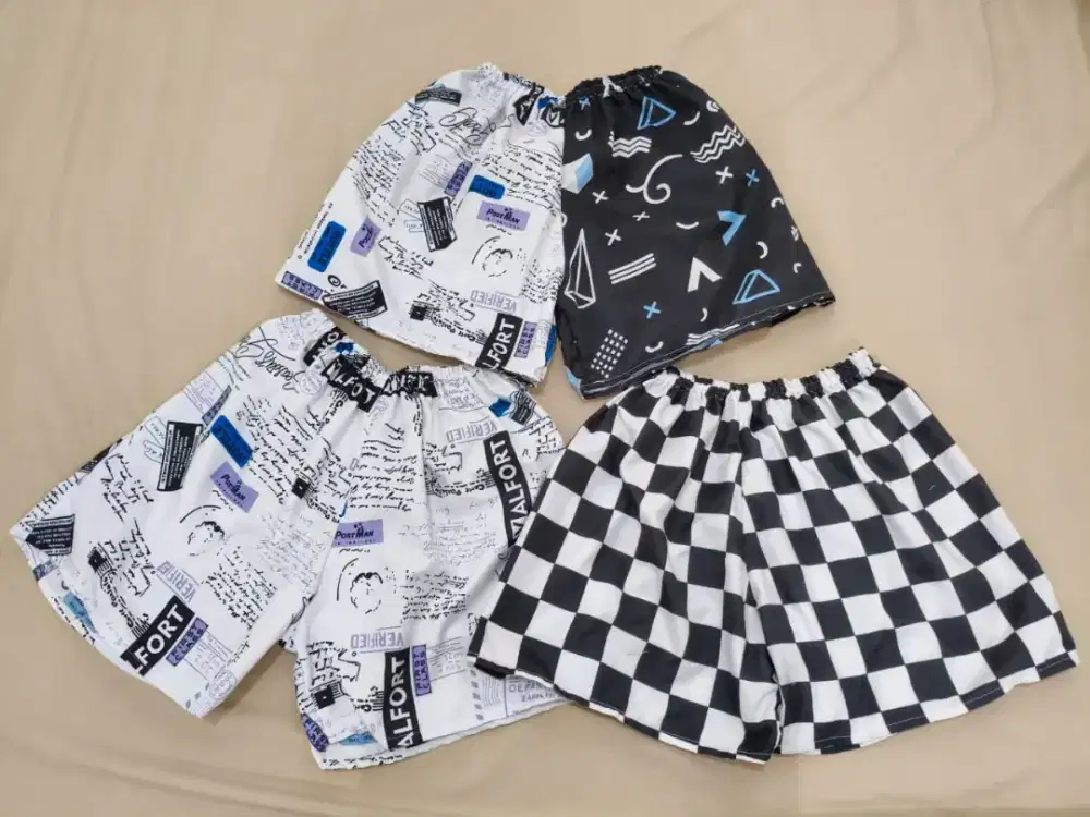 Celana Boxer Motif Estetik  
Cocok untuk Pria & Wanita