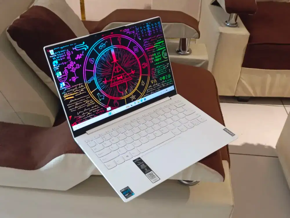 Lenovo Yoga Slim 7i Carbon | i7-1165G7 | Ram 16GB | Ssd 1TB | Mulus