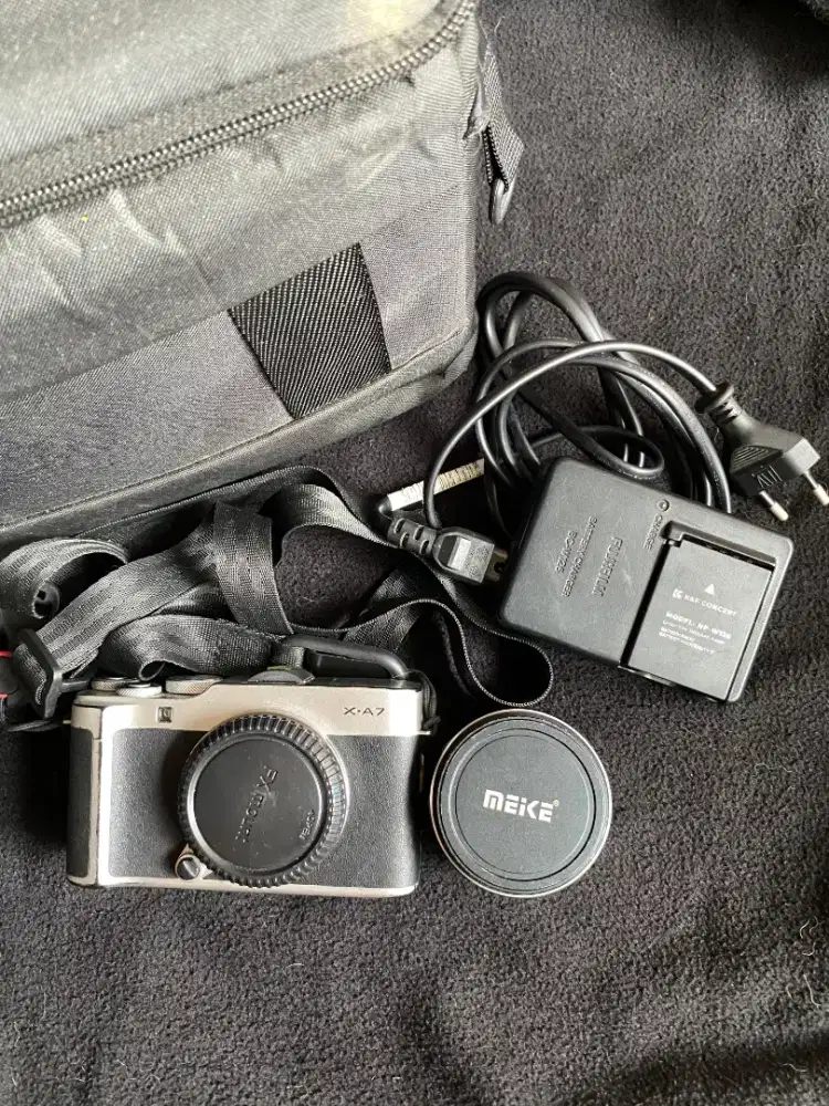 FUJI FILM XA7 SECOND FULLSET FREE LENSA