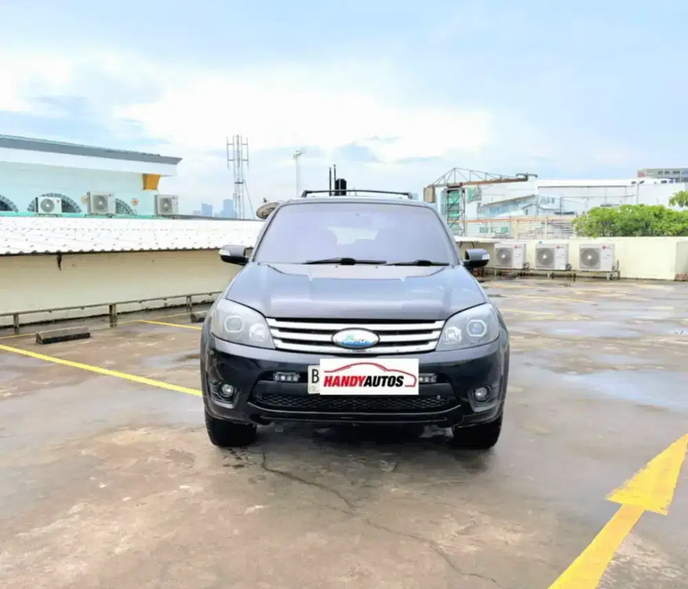 Ford Escape XLT Tahun 2010 Automatic Hitam Metalik