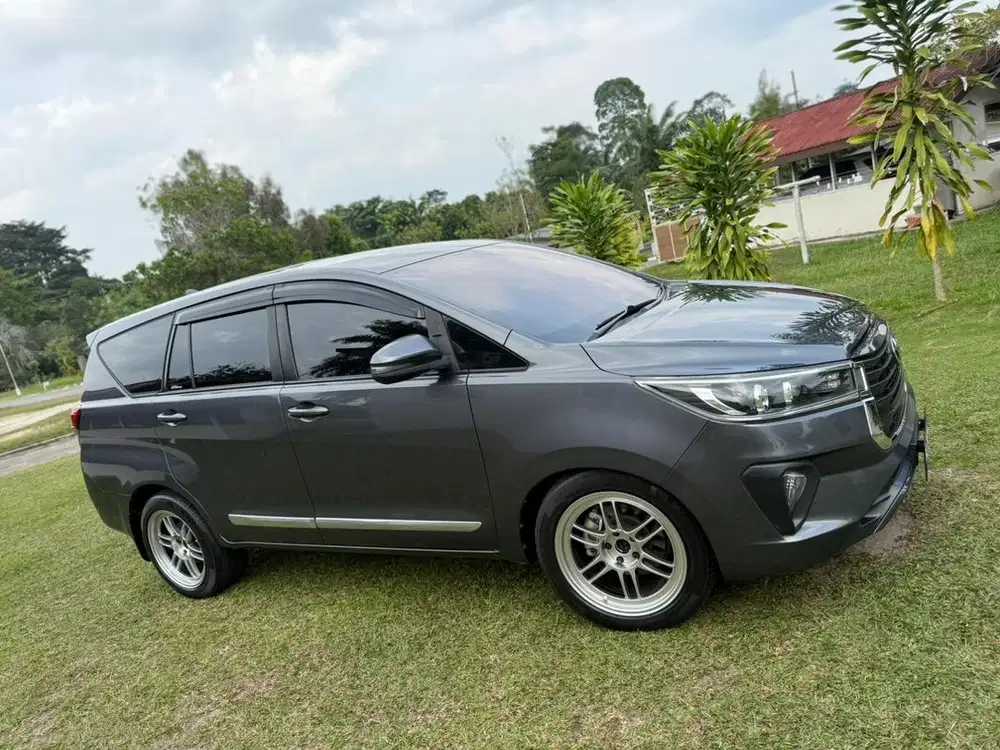 Toyota Kijang Innova 2.4 V A/T