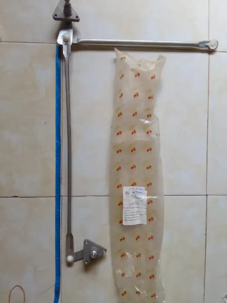 Wiper Assy  Kijang Kapsul