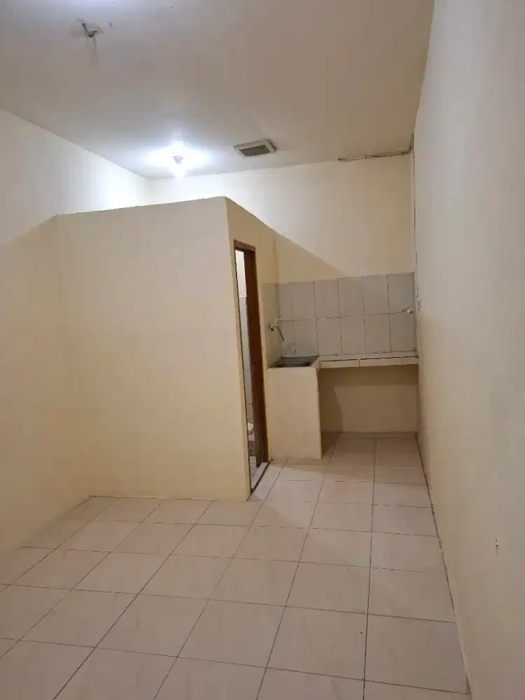 Kontrakan 3 Petak letak strategis