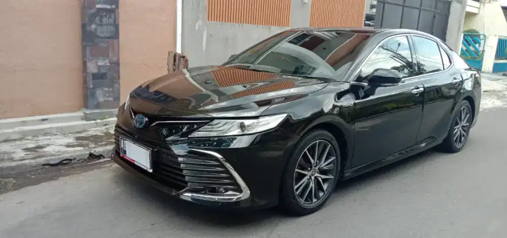 CAMRY HYBRID 2022 MULUS KINCLONG