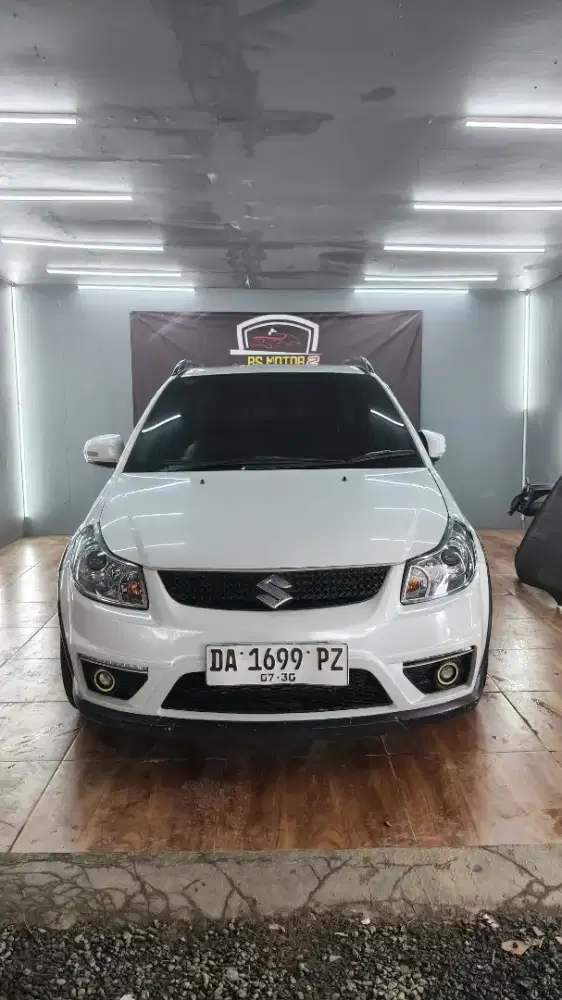 SUZUKI X-OVER 1.5 2012 AT