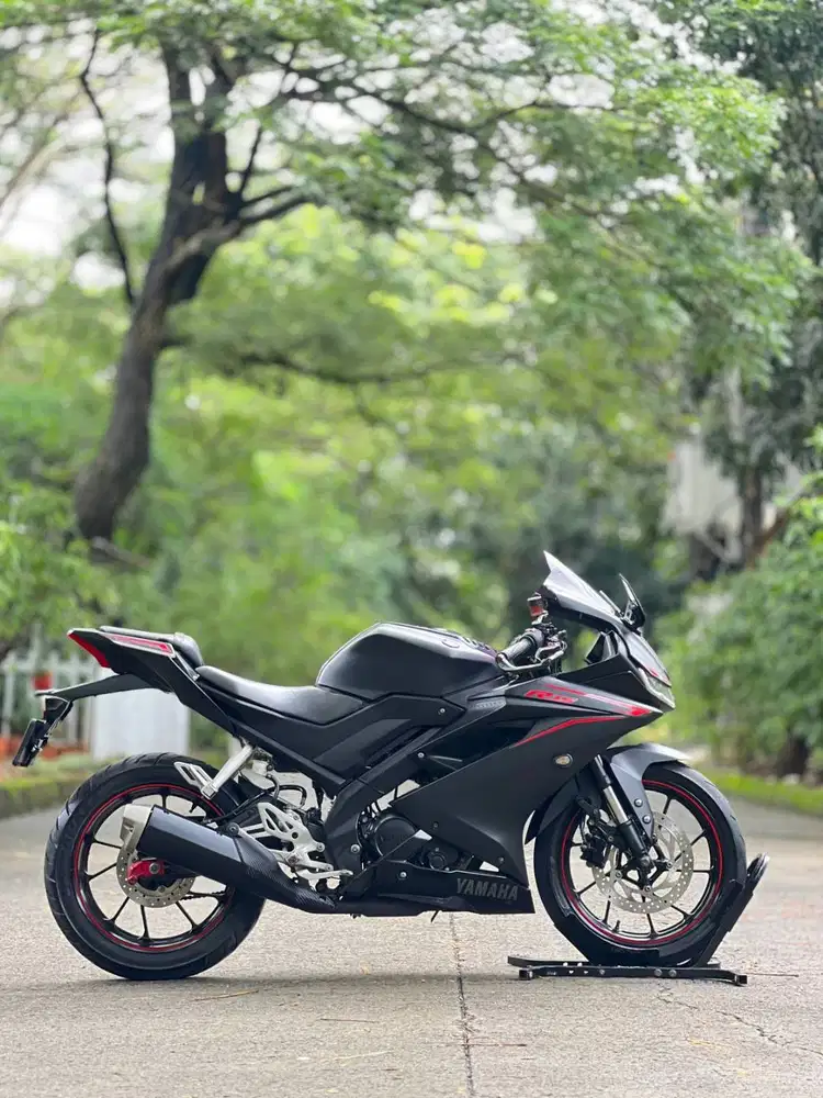 YAMAHA R15 V3 2018 BLACK KM LOW PAJAK PANJANG RASA BARU