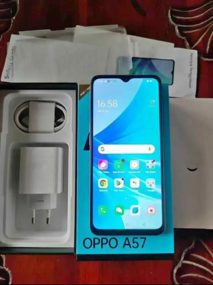 OPPO A57 RAM 4/64 Kondisi barang nya bekas.