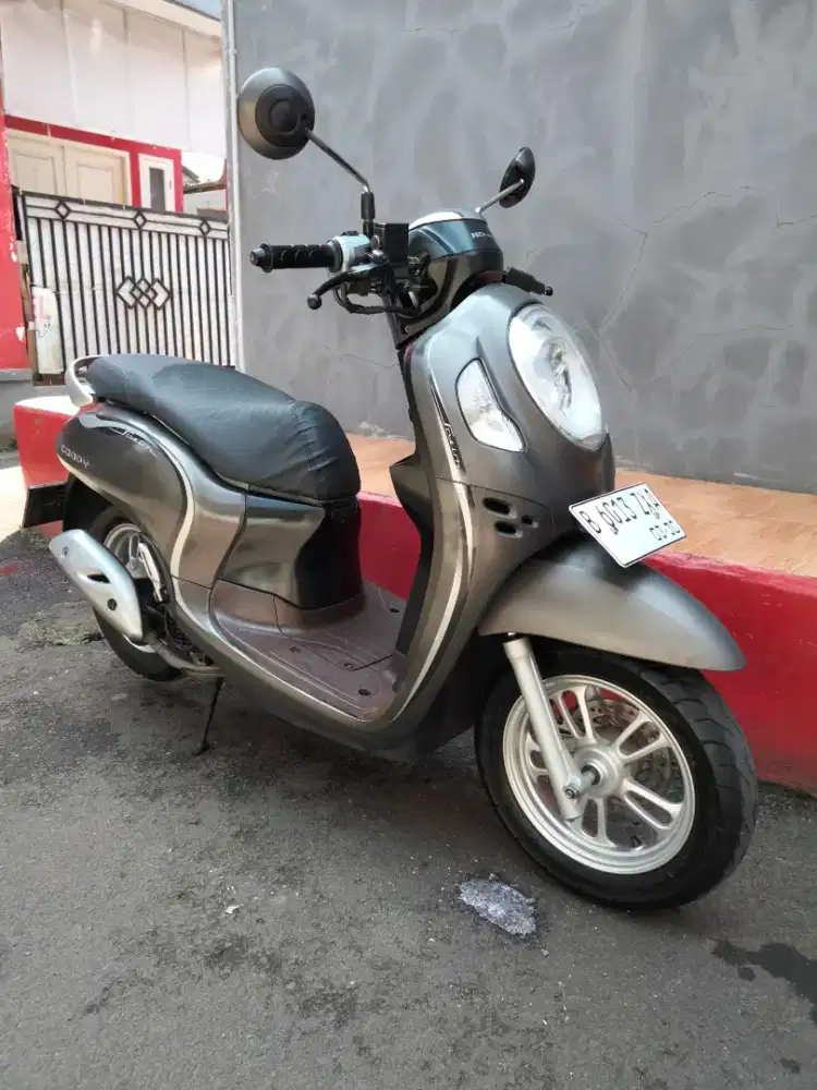 Honda Scoopy donat keyles tahun 2022 siap pakai