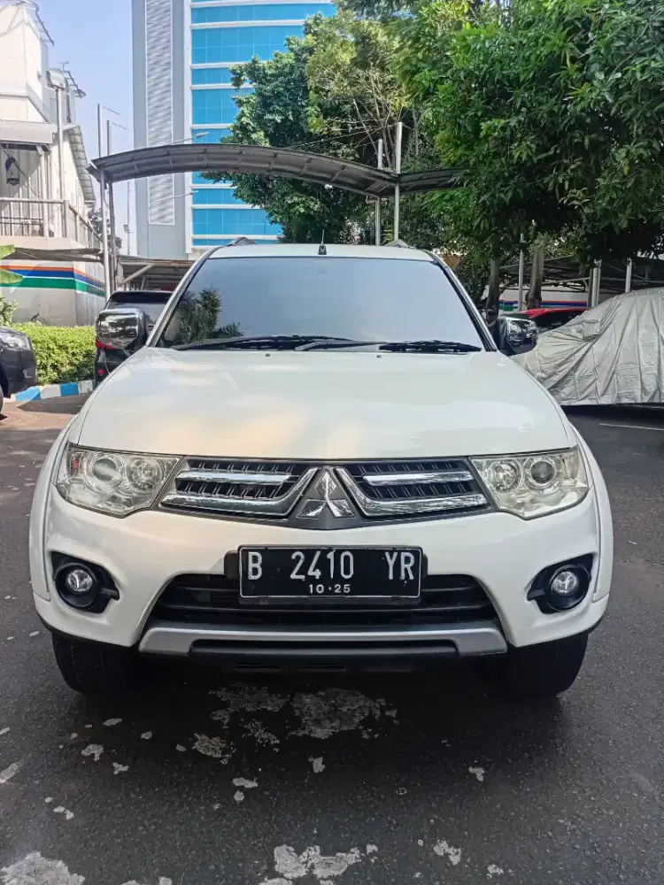 Pajero Sport 2.5L GLS M/T Tahun 2015
