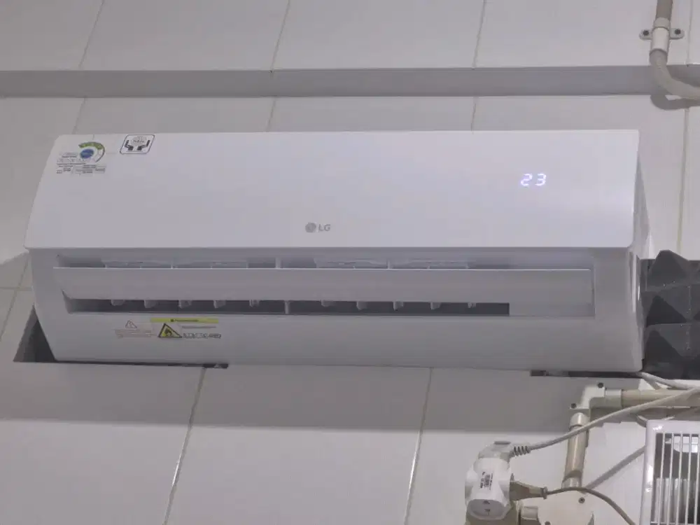 Ac LG ½ PK pemakaian 6 bln