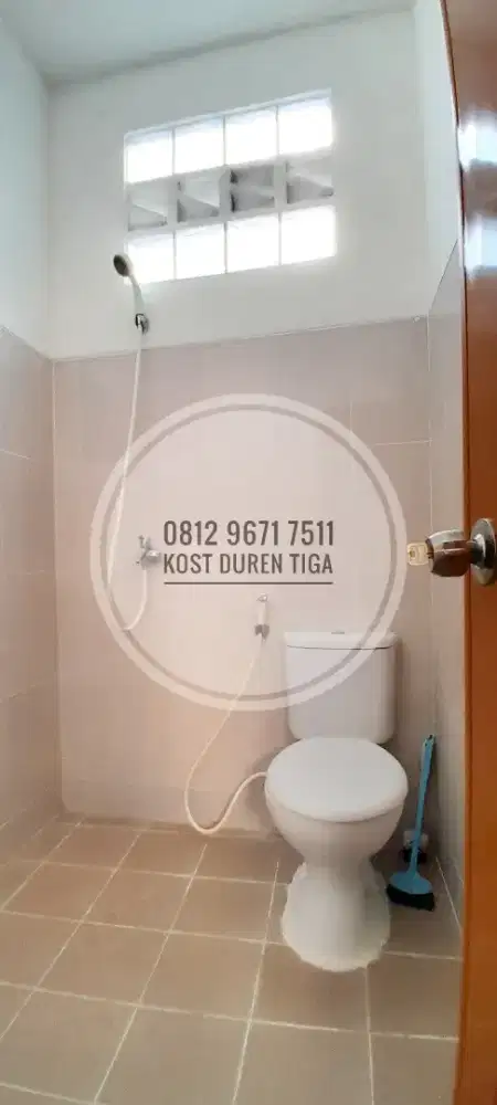 Kost bersih dengan water heater bisa mingguan