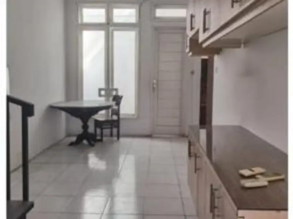 DIJUAL RUMAH HOEK DI TAMAN ARIES KEMBANGAN JAKARTA BARAT