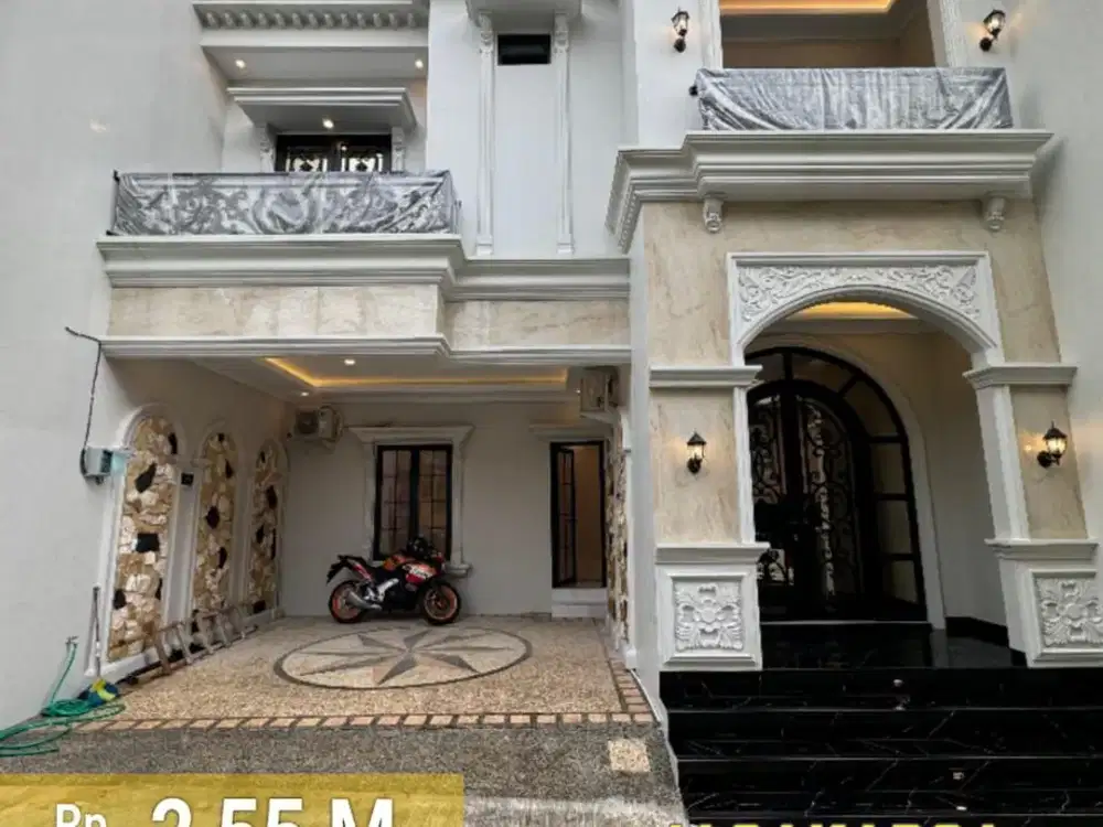 MBV250 Rumah Mewah American Classic 3 Lt + Rooftop di Jagakarsa