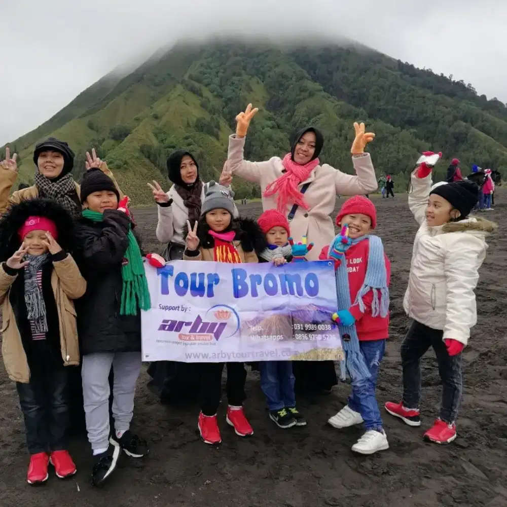 Admin Operasional Tour & Travel