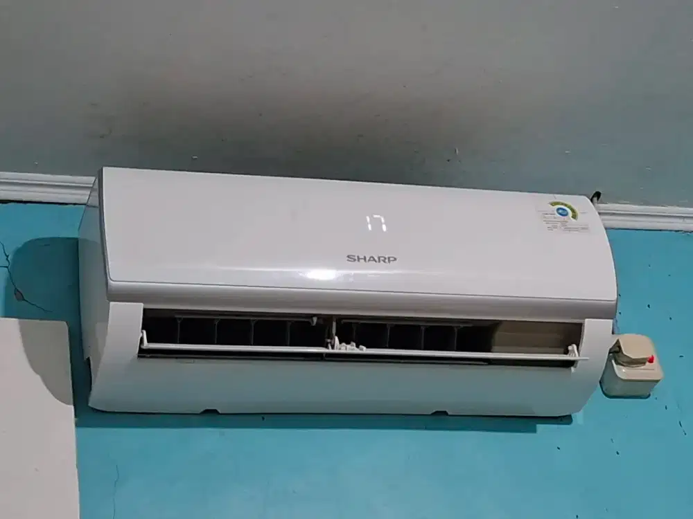 Dijual AC Sharp 1/2 PK
