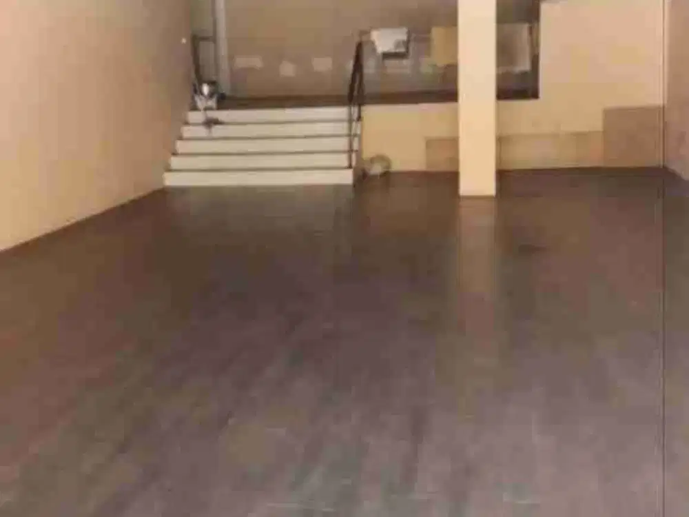 Ruko 3 Lantai Lokasi Strategis di Kemang Jakarta Selatan