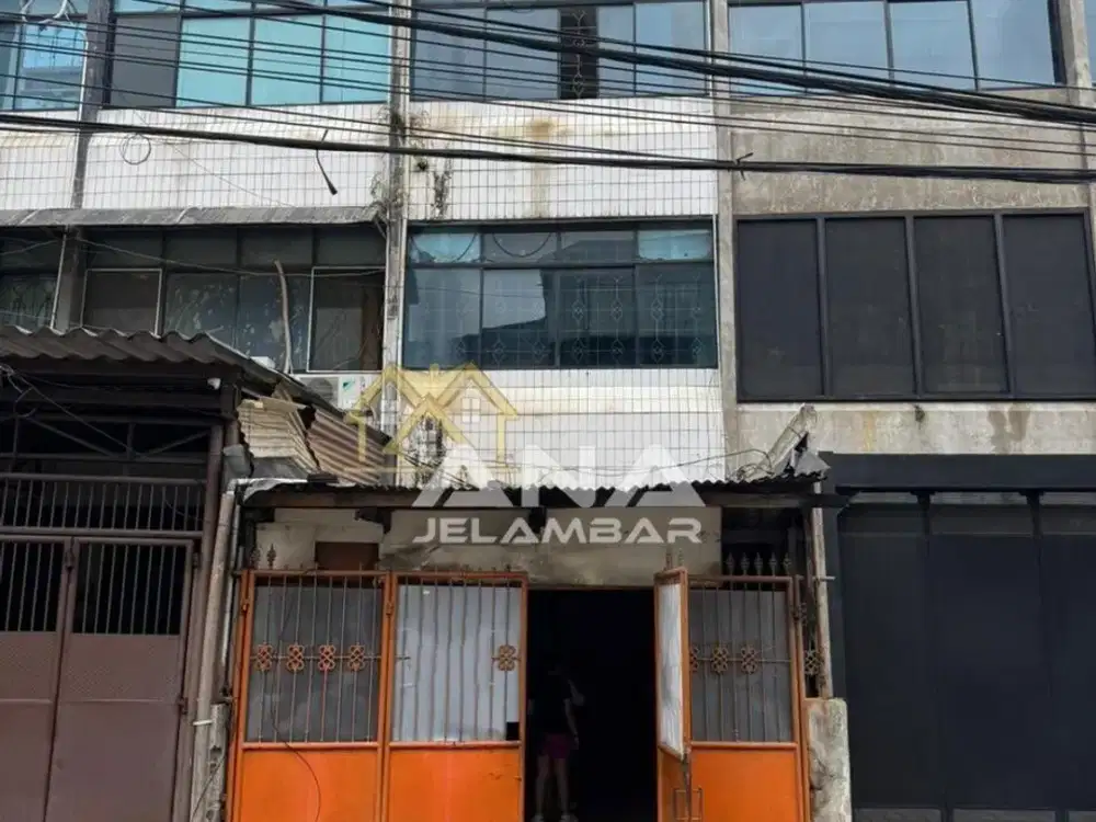 ANA RUMAH UK 4X17.5M DI PINGGIR JALAN RAYA JELAMBAR
