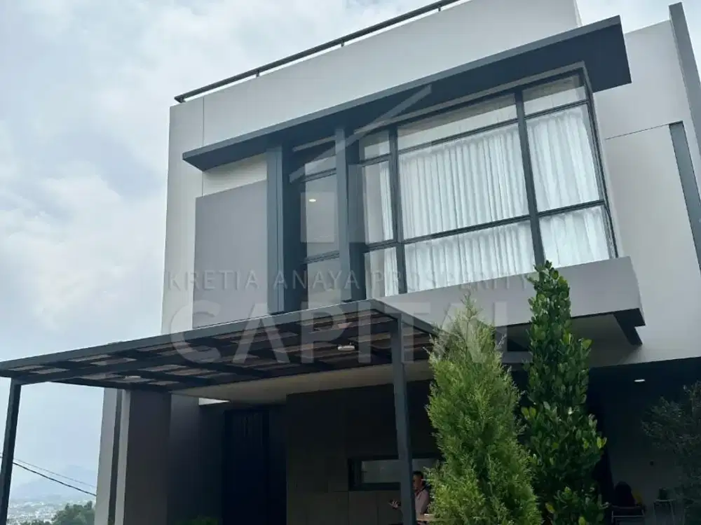 RUMAH MEWAH DI TATAR SURAWISESA KOTA BARU PARAHYANGAN