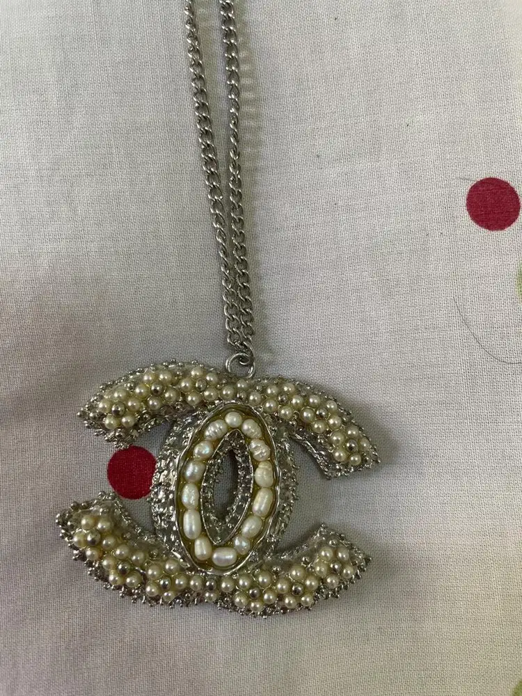 Kalung fashion wanita channel silver