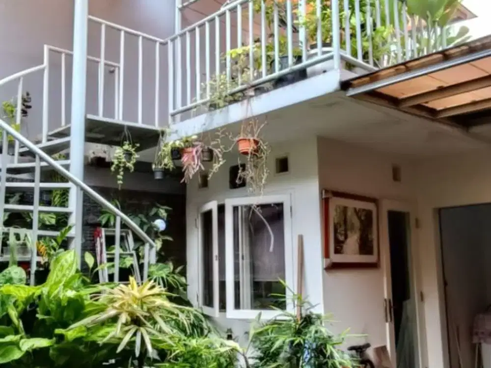 Rumah Nyaman Dalam Kompek Asri di Giri Loka BSD