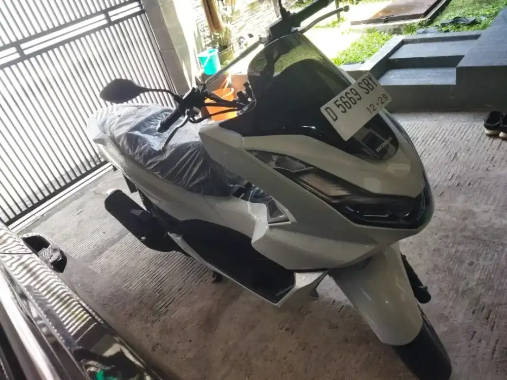 PCX 160 CBS 2024 km rendah