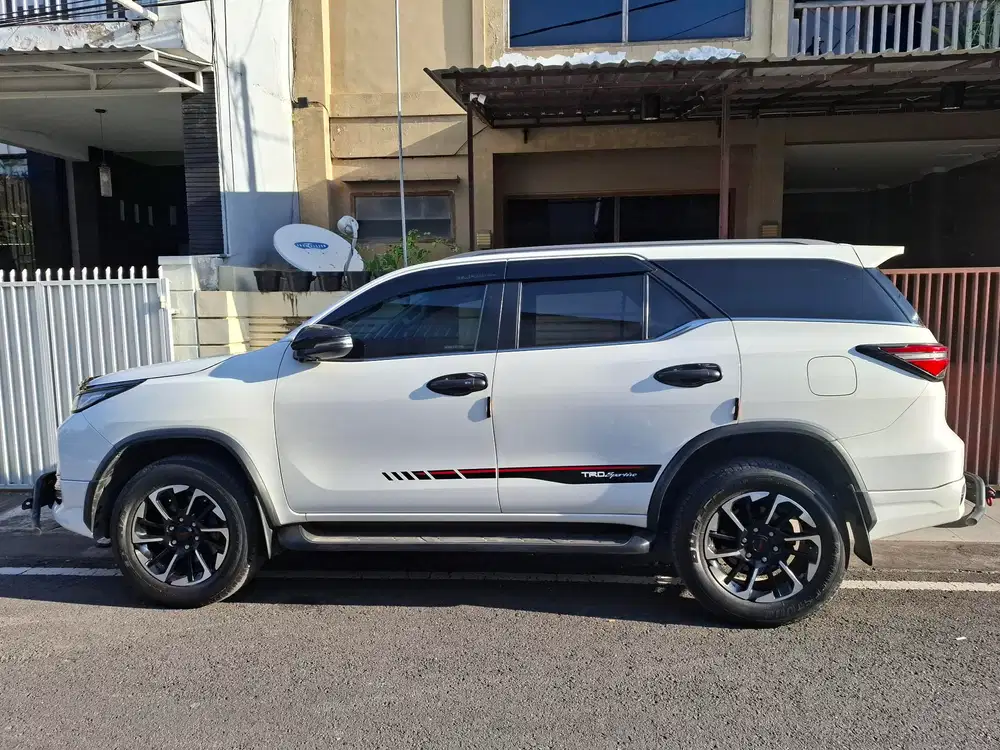 Toyota Fortuner 2021 TRD