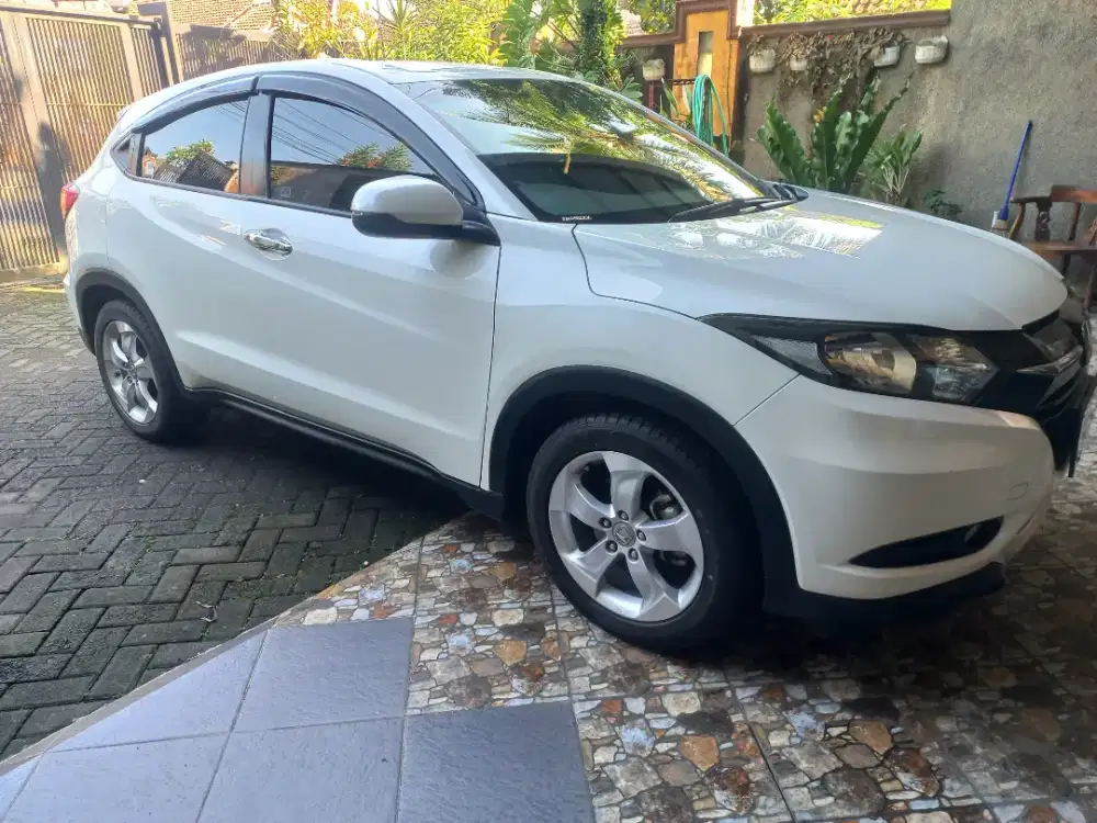 HRV 1.5E/PUTIH/GAMBIRAN