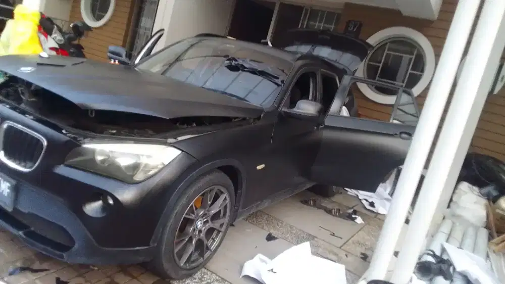 Sticker mobil dan motor