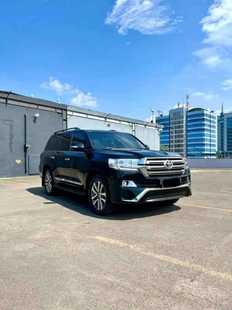 Toyota Land Cruiser VXR 200 2017 MOBIL SUPER APIK  BANGET