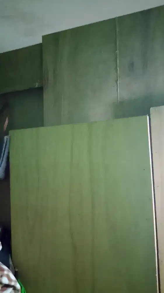 pintu kamar triplek masih baru