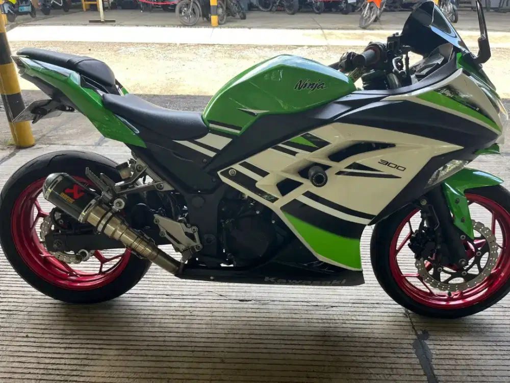 LANGKA KAWASAKI NINJA 300 CC LIMITED EDITION VERSI 30th ANNIVERSARY
