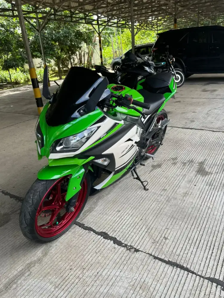 LANGKA KAWASAKI NINJA 300 CC LIMITED EDITION VERSI 30th ANNIVERSARY