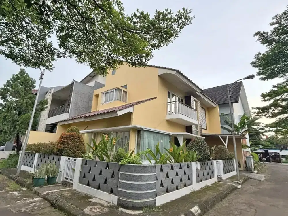 Rumah 2 Lantai Hook di New Grand Cireundeu, Tangsel - Luas & Nyaman