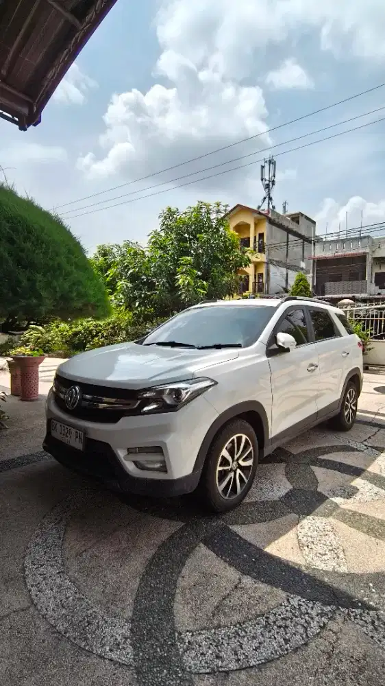 Mobil SUV keluarga DFSK glory 560