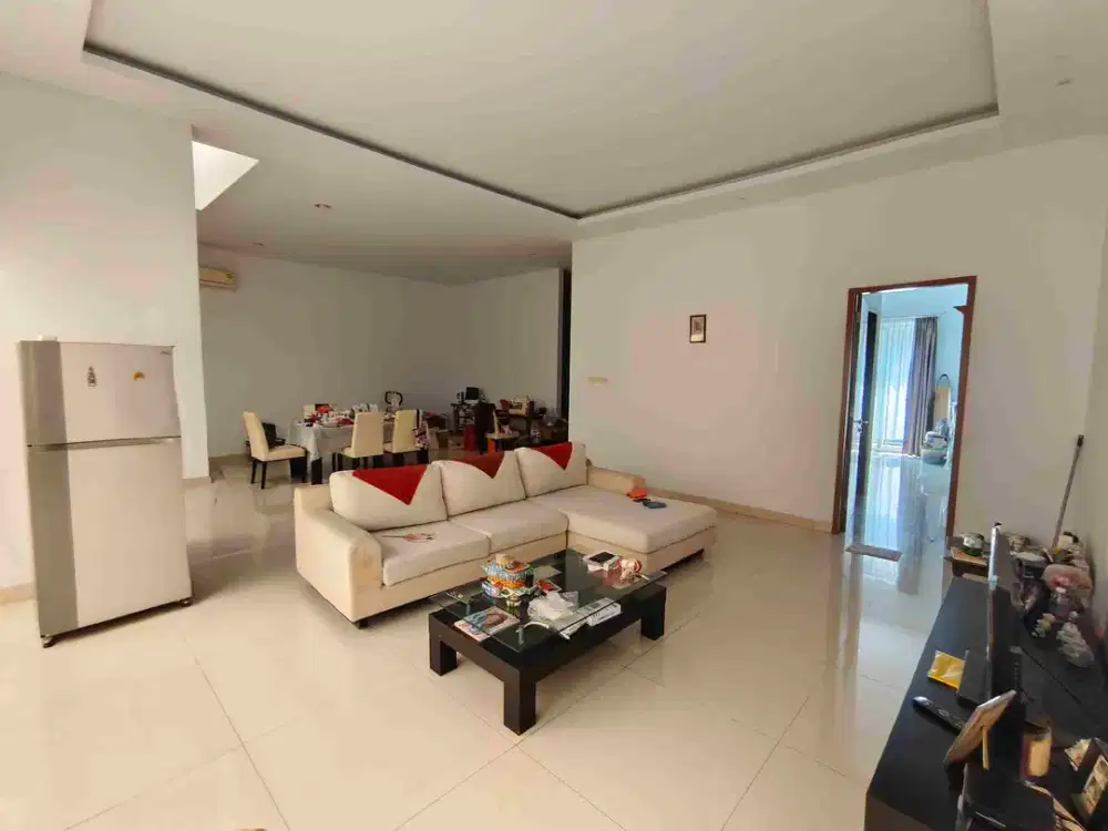 Rumah Pluit 3 lantai 5+1 BR bangunan baru rapih siap huni